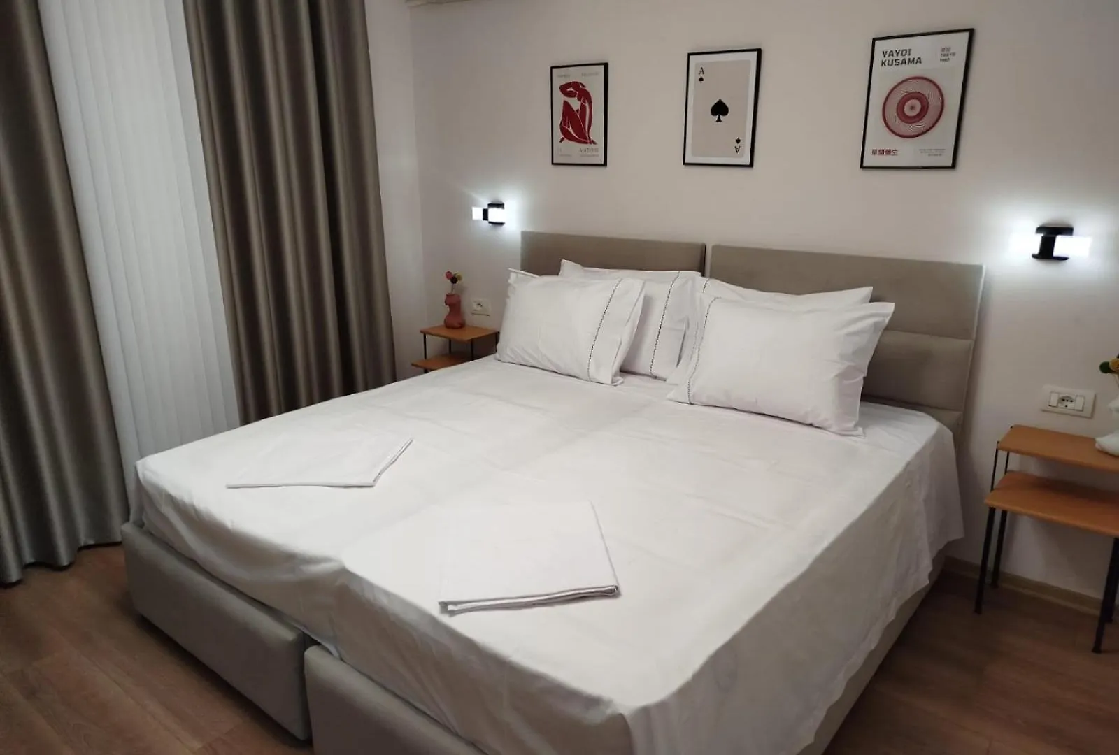 Oda Zen Albania Tirana Albánia